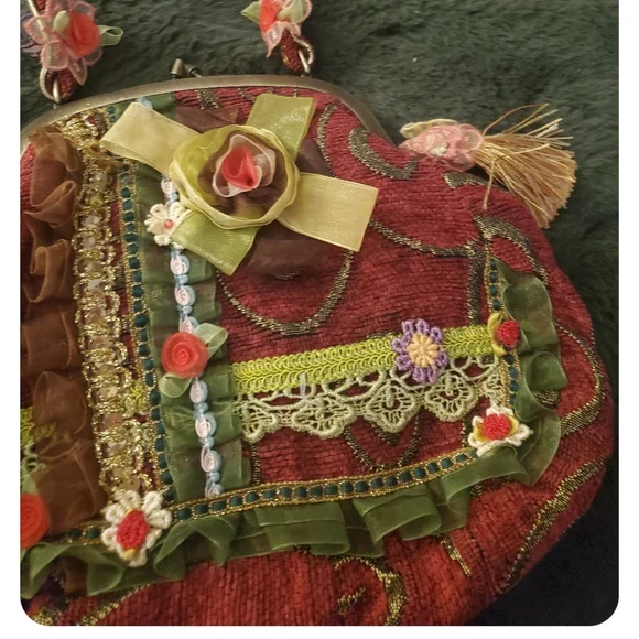 Beautiful Vintage Boho Style Hand Bag